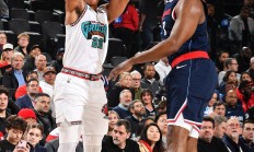 九游娱乐app下载地址-关于快船客场逆袭灰熊，主控后卫主攻火力的信息