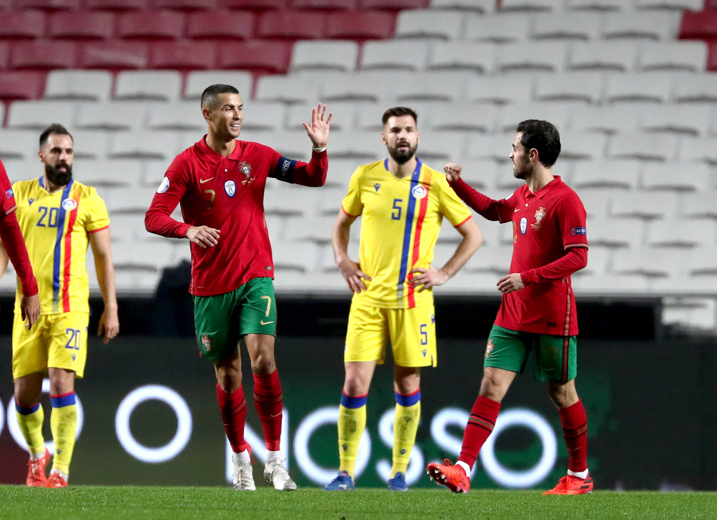 关于英格兰客场胜波兰,晋级欧洲杯预选赛的信息 关于英格兰客场胜波兰,晋级欧洲杯预选赛的信息