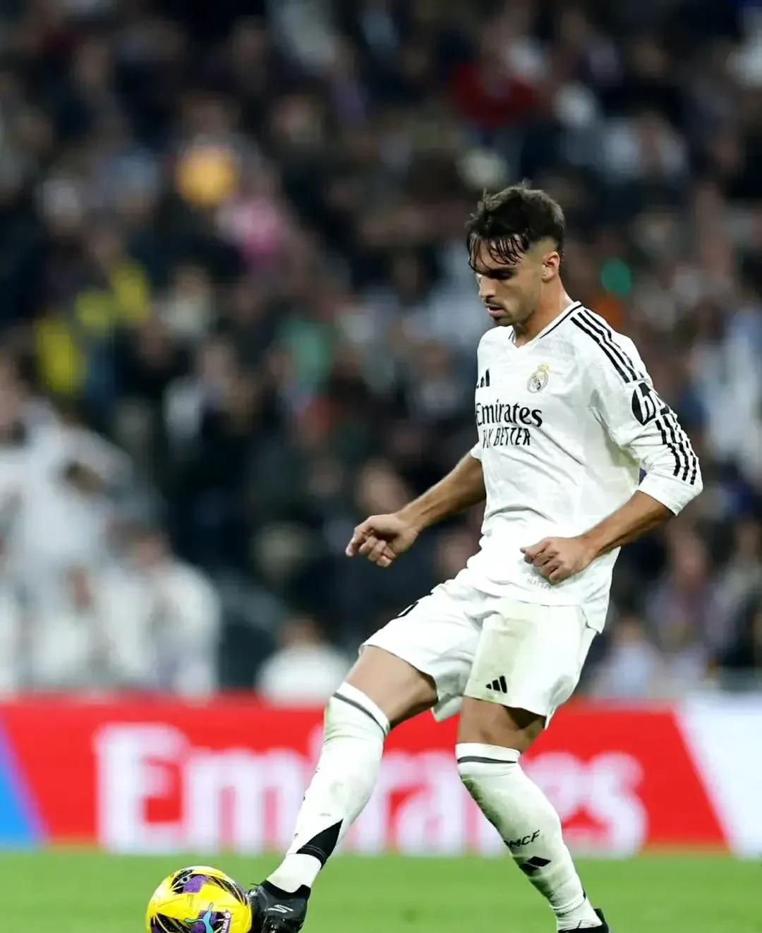 皇马失利!门将犯错致失球,遗憾落败于对手 皇马失利!门将犯错致失球,遗憾落败于对手