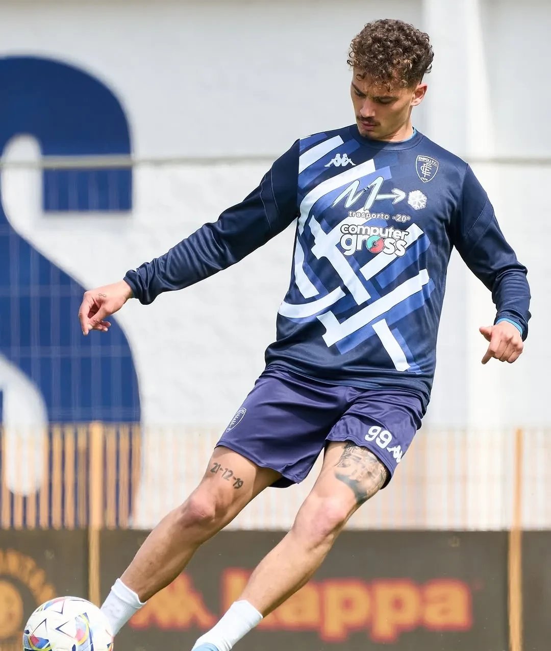 那不勒斯客场小胜雷恩罗斯，实力大增的简单介绍