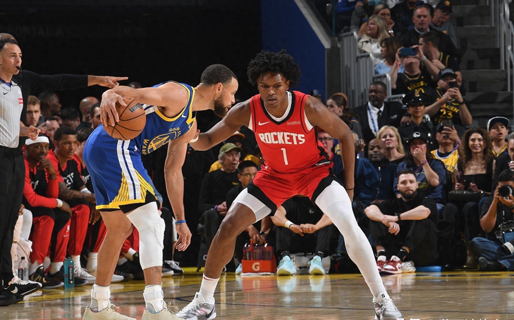 灰熊全队团结一心：共同努力向胜利冲刺的简单介绍